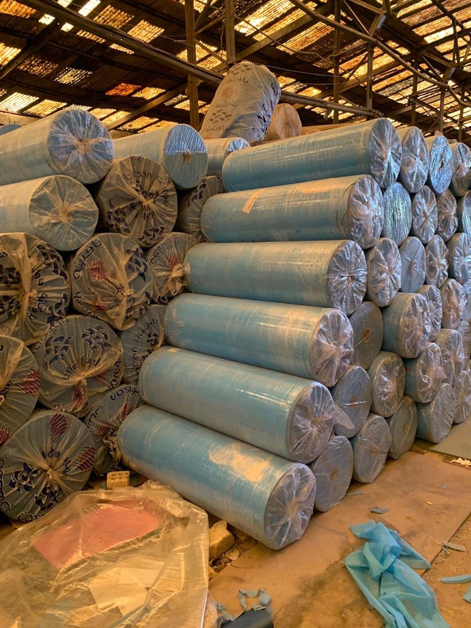 فريق عمل النهرين أثناء إعداد الطلبيات